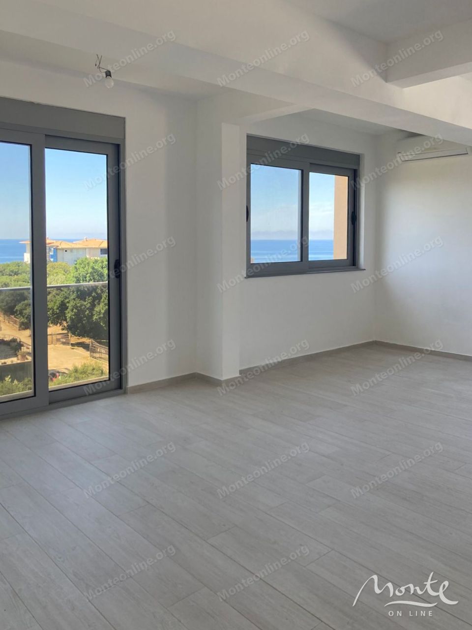 Апартаменты в Добра Воде, Черногория, 77 м² - фото 3