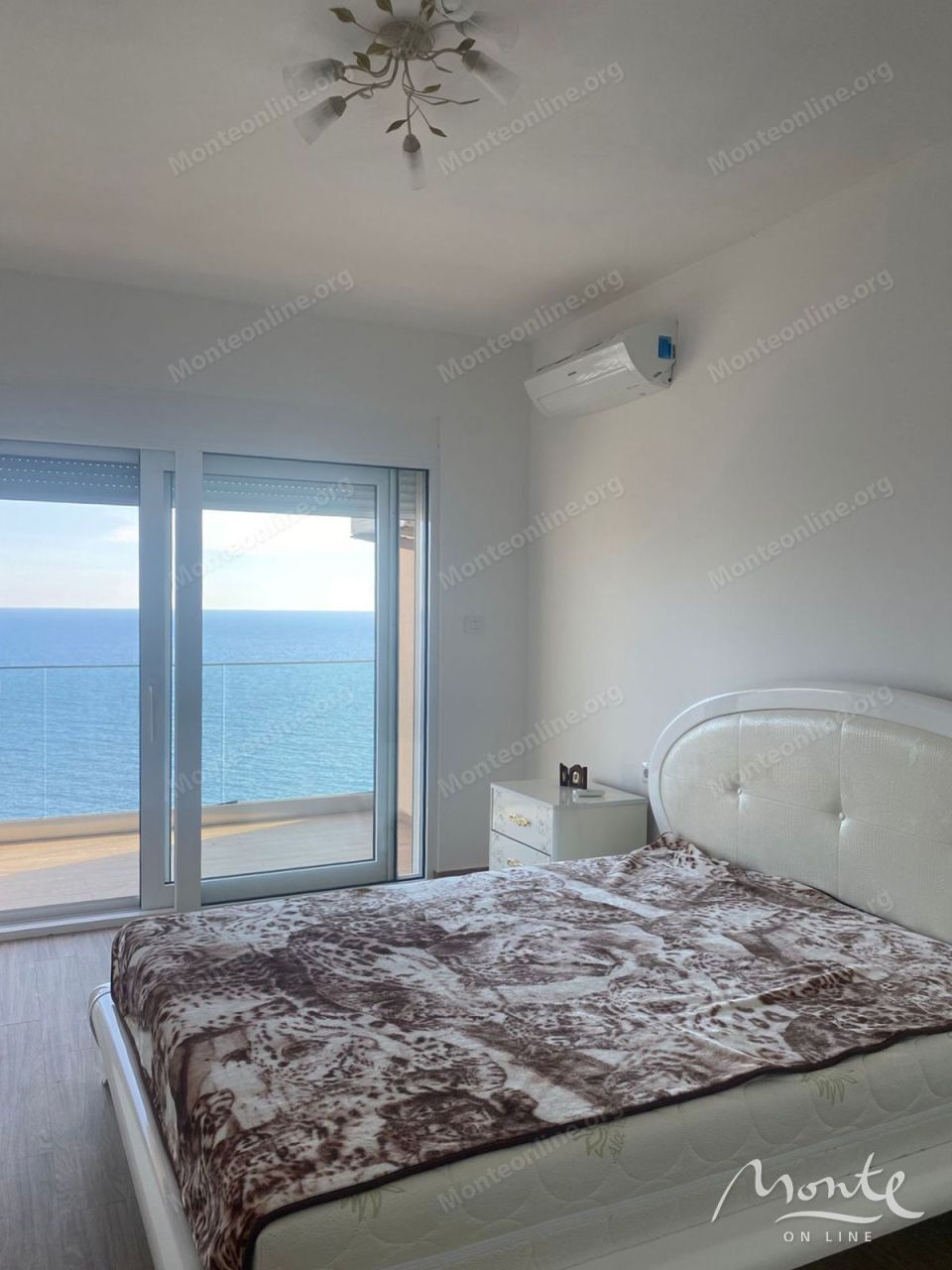 Апартаменты в Добра Воде, Черногория, 110 м² - фото 7