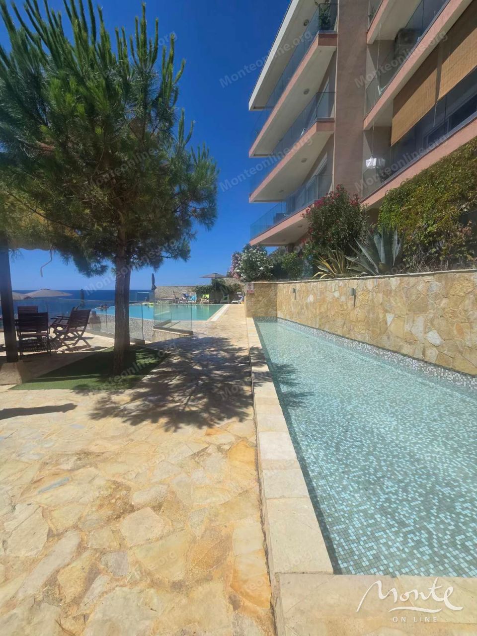 Апартаменты в Добра Воде, Черногория, 110 м² - фото 15