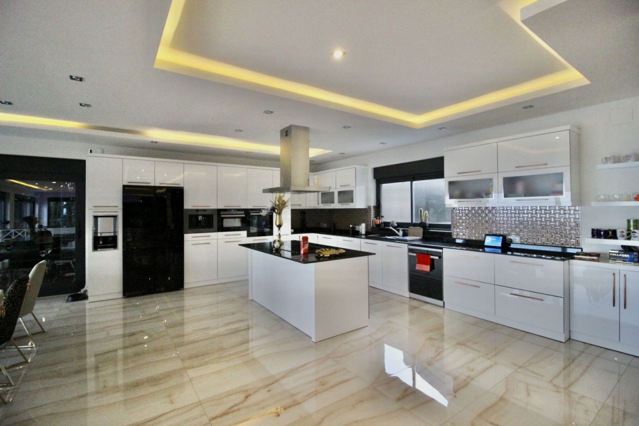 Вилла в Алании, Турция, 600 м² - фото 5