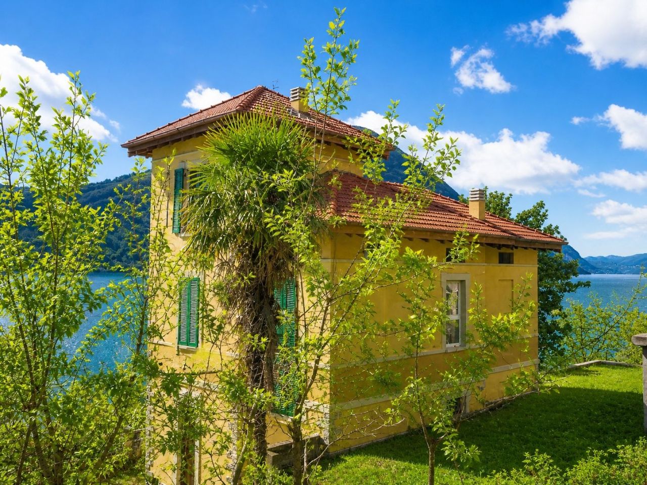 Вилла в Вальсольде, Италия, 450 м² - фото 1