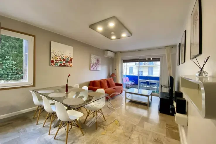 Квартира в Каннах, Франция, 65 м² - фото 1