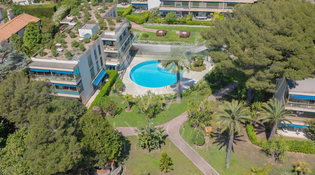 Квартира в Каннах, Франция, 77 м² - фото 1