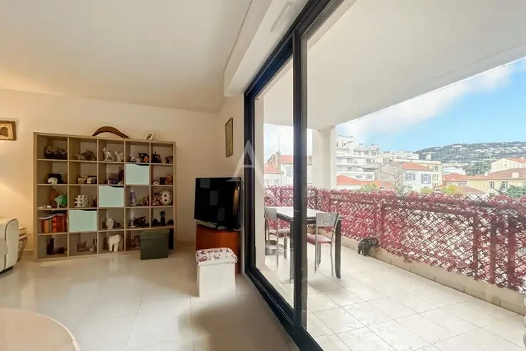 Квартира в Каннах, Франция, 52 м² - фото 1