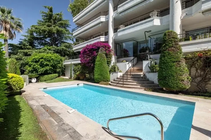 Квартира в Каннах, Франция, 250 м² - фото 1