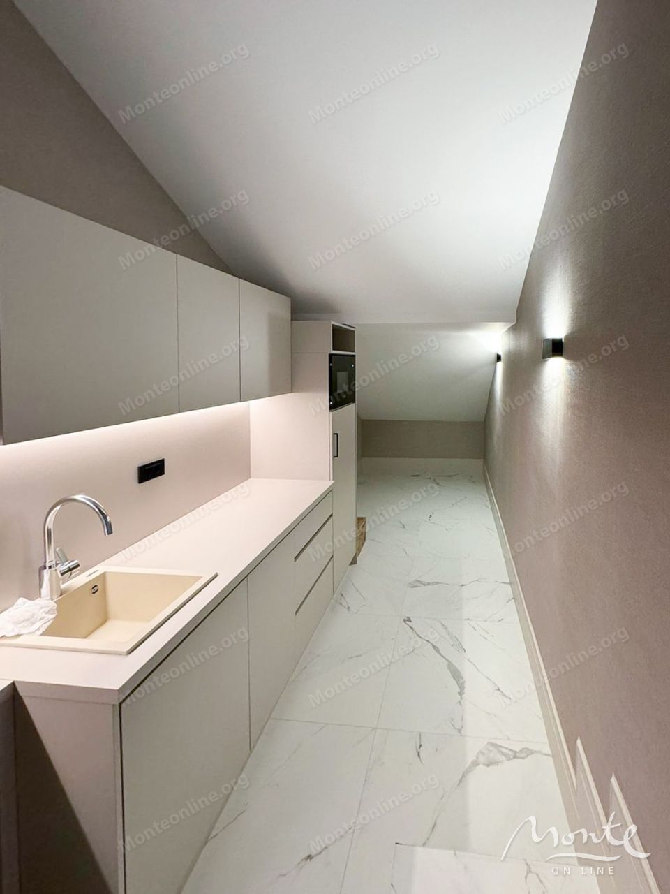 Отель, гостиница в Тивате, Черногория, 55 м² - фото 10