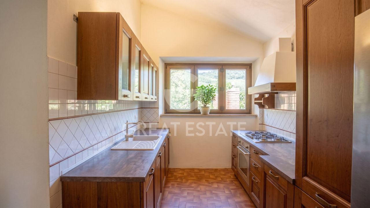 Дом в Маджоне, Италия, 358.8 м² - фото 12