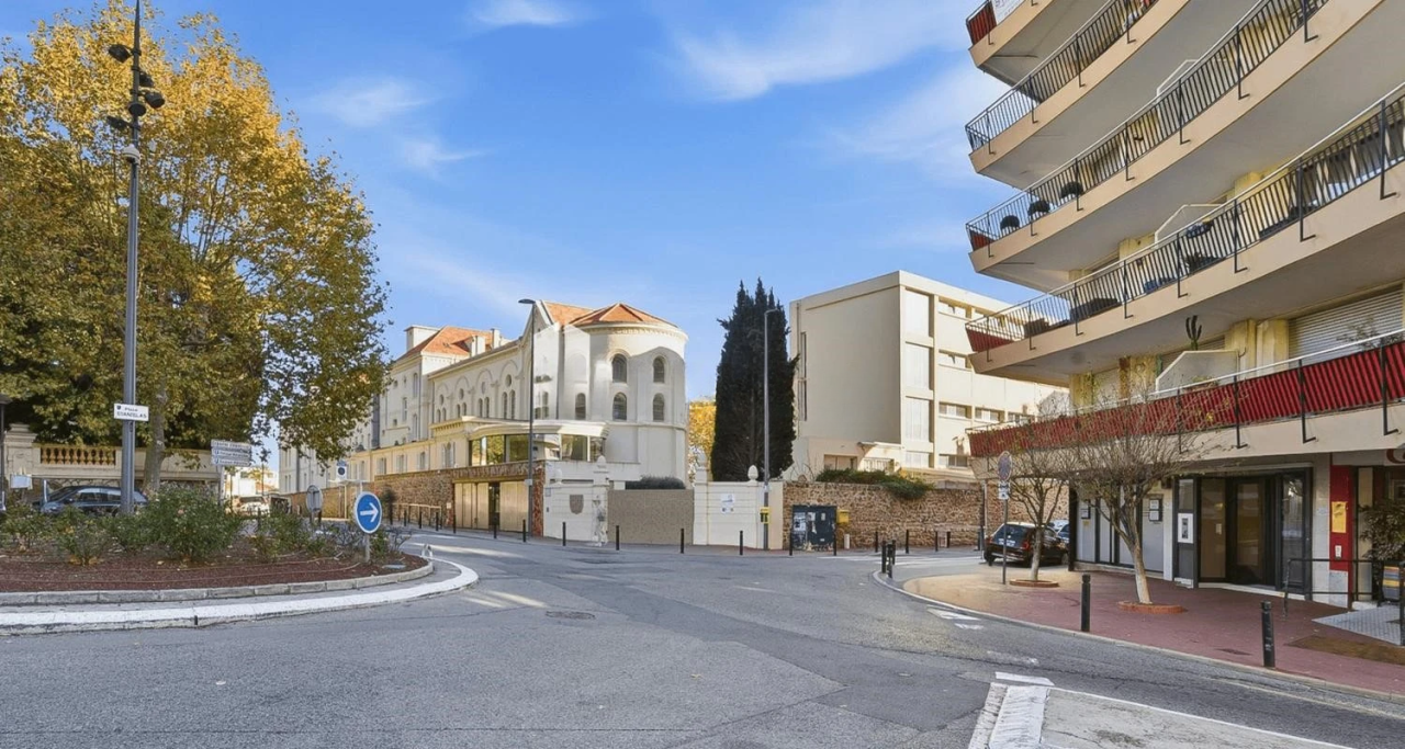 Квартира в Каннах, Франция, 70 м² - фото 2