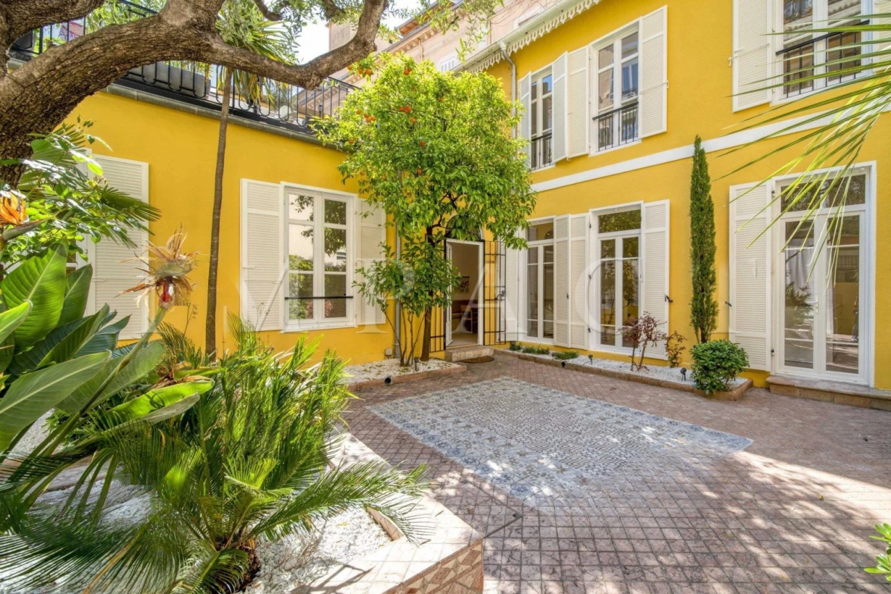 Квартира в Каннах, Франция, 132 м² - фото 2