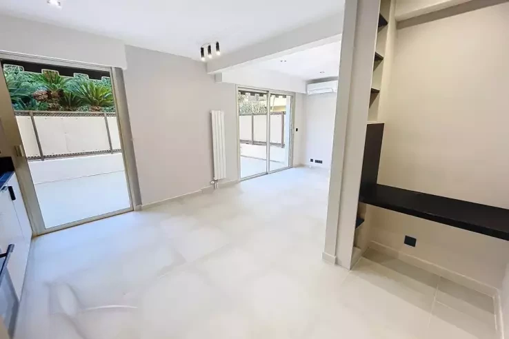 Квартира в Каннах, Франция, 36 м² - фото 2
