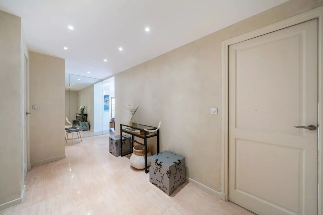 Квартира в Каннах, Франция, 100 м² - фото 12