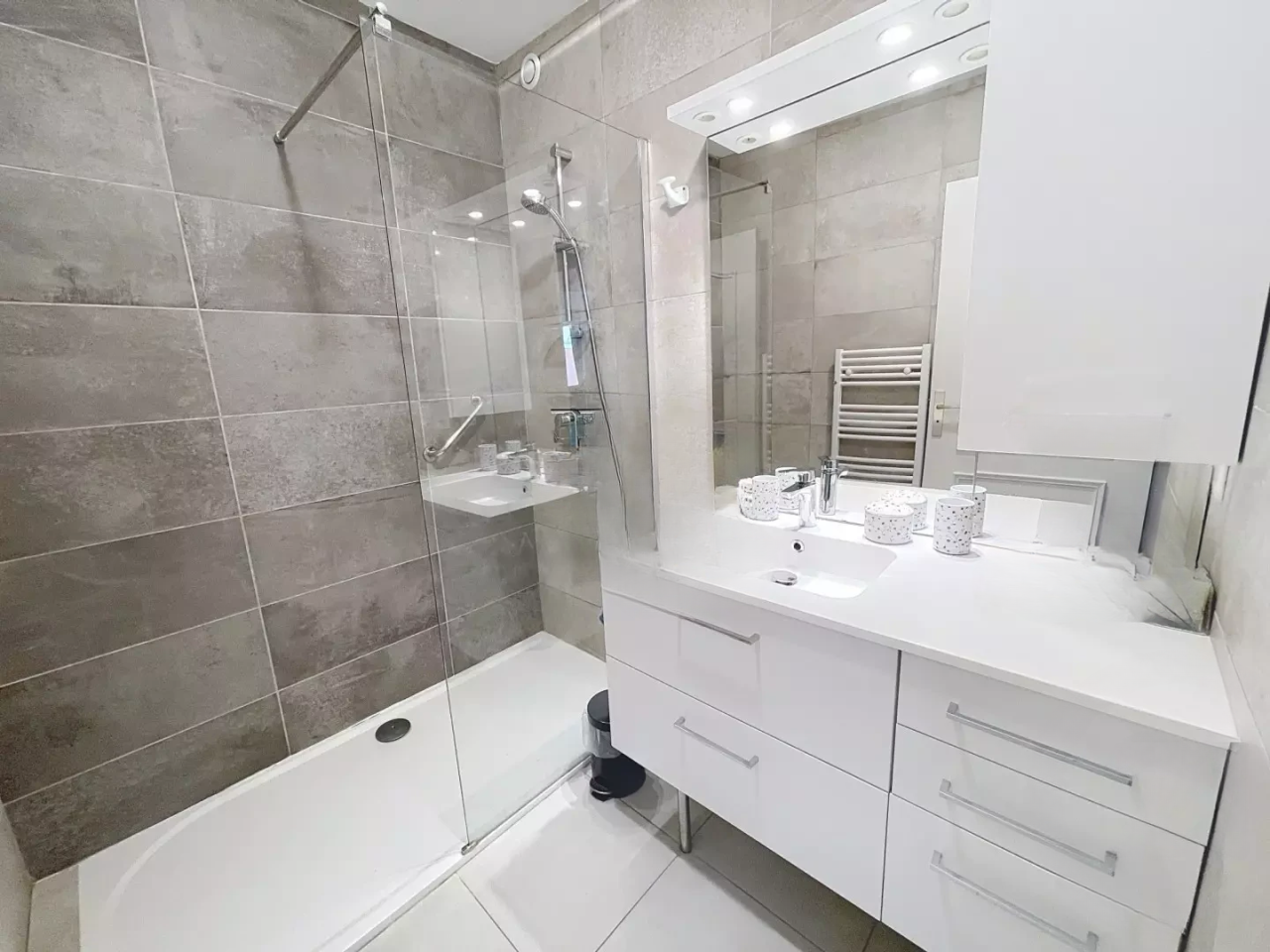 Квартира в Каннах, Франция, 95 м² - фото 14