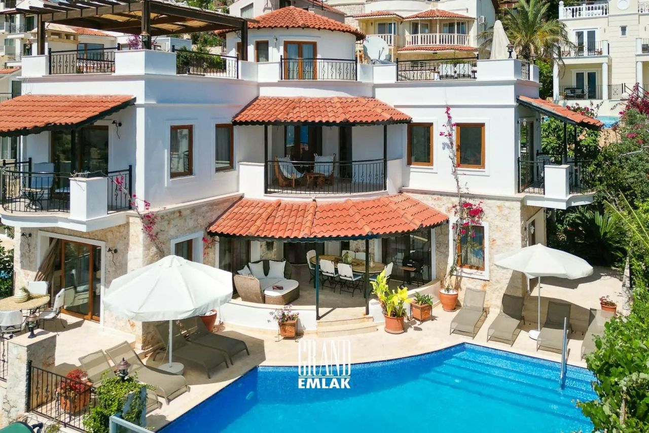 Квартира в Анталии, Турция, 450 м² - фото 2