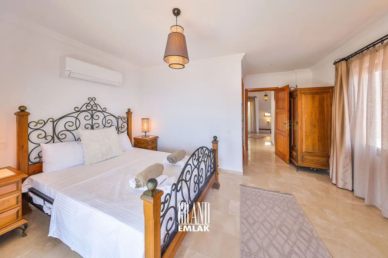 Квартира в Анталии, Турция, 450 м² - фото 10