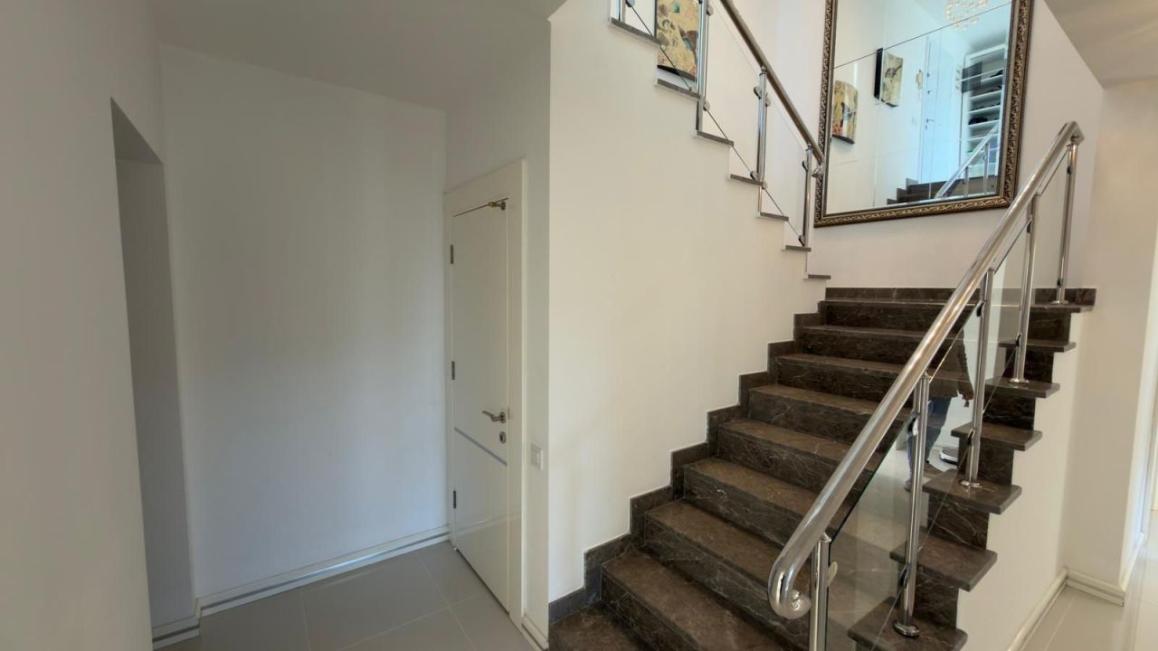 Вилла в Алании, Турция, 370 м² - фото 13