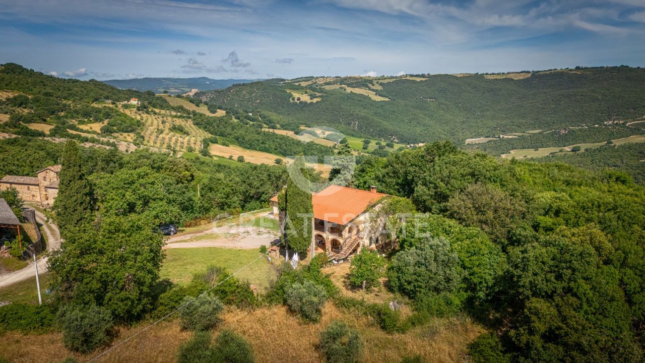 Дом Castiglione d'Orcia, Италия, 735.3 м² - фото 2