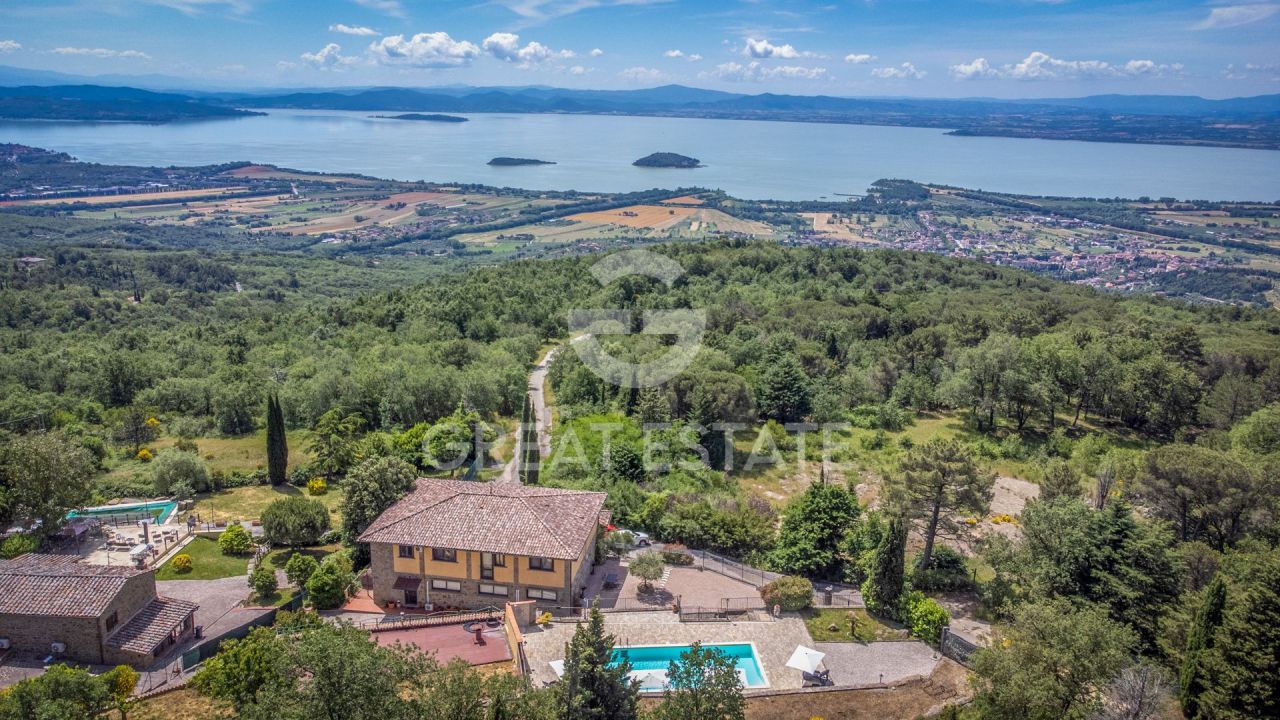 Вилла в Туоро-суль-Тразимено, Италия, 676.75 м² - фото 4