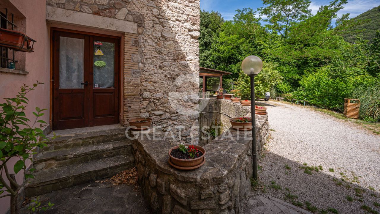 Отель, гостиница Ferentillo, Италия, 891.7 м² - фото 7