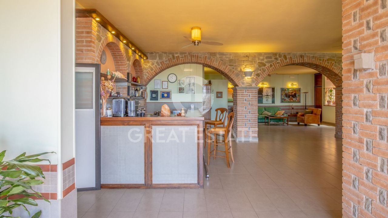 Вилла в Туоро-суль-Тразимено, Италия, 676.75 м² - фото 10