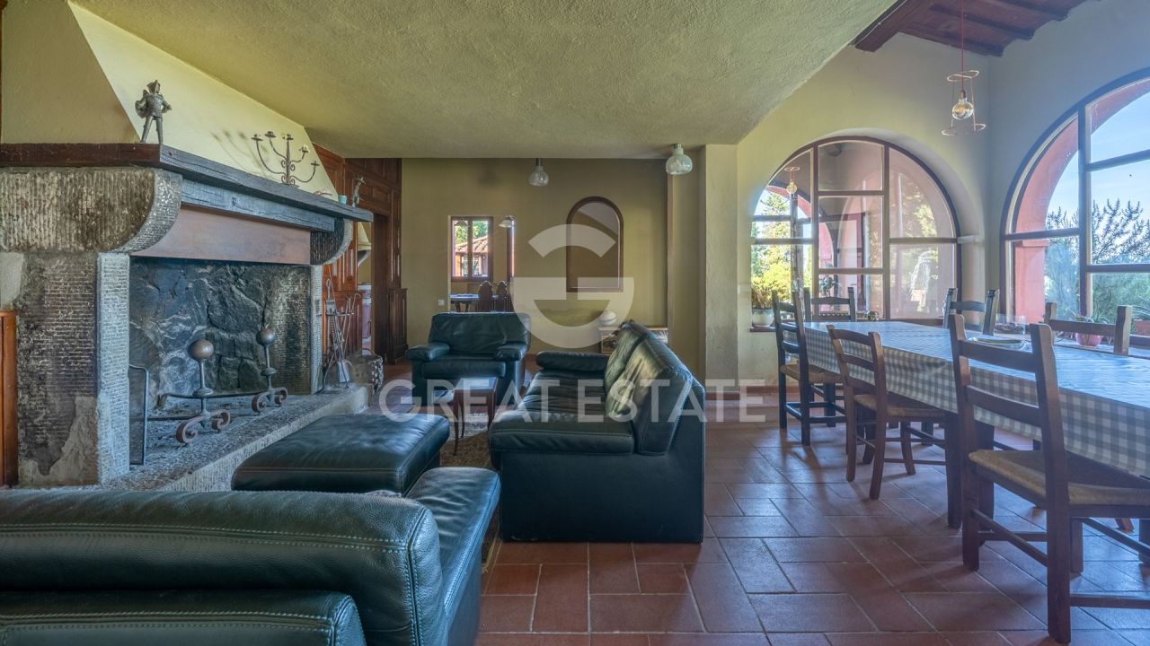 Дом Monte San Savino, Италия, 770.87 м² - фото 11