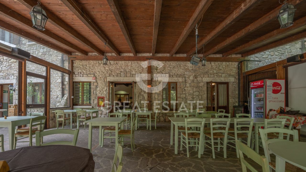 Отель, гостиница Ferentillo, Италия, 891.7 м² - фото 11