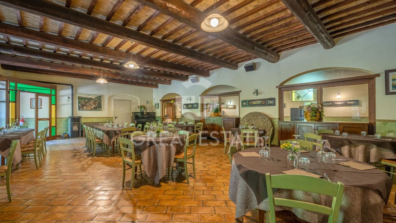 Отель, гостиница Ferentillo, Италия, 891.7 м² - фото 13