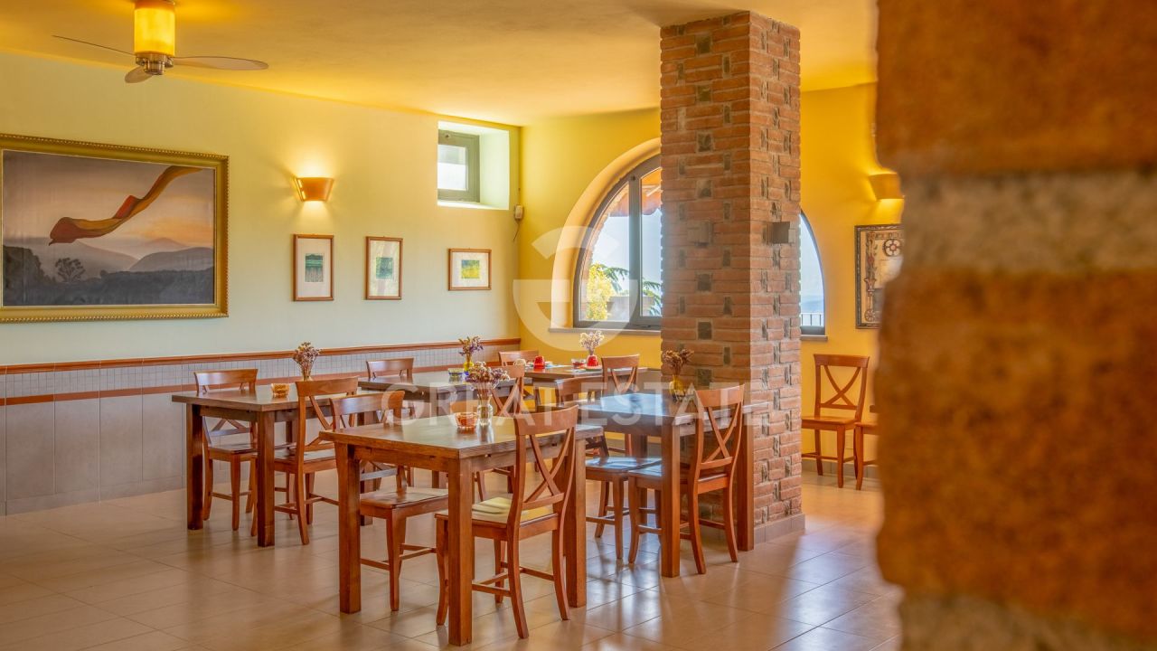 Вилла в Туоро-суль-Тразимено, Италия, 676.75 м² - фото 15