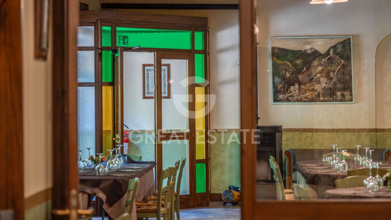 Отель, гостиница Ferentillo, Италия, 891.7 м² - фото 18