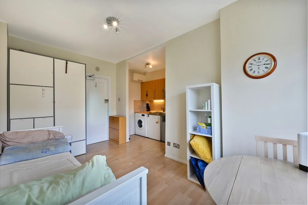 Квартира в Лондоне, Великобритания, 17 м² - фото 12