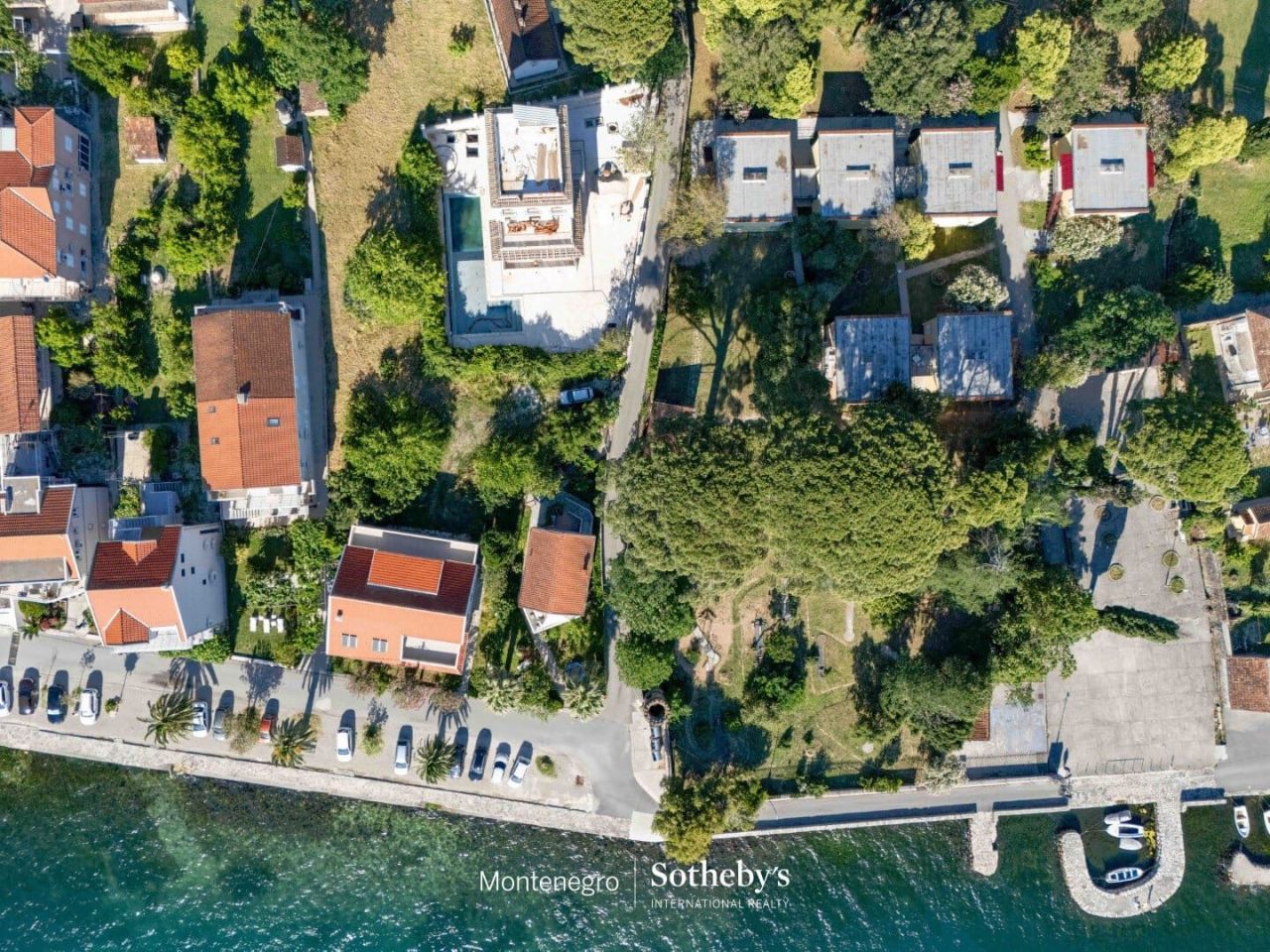 Дом в Тивате, Черногория, 410 м² - фото 13