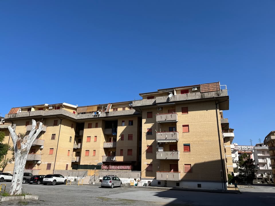 Квартира в Скалее, Италия, 62 м² - фото 1