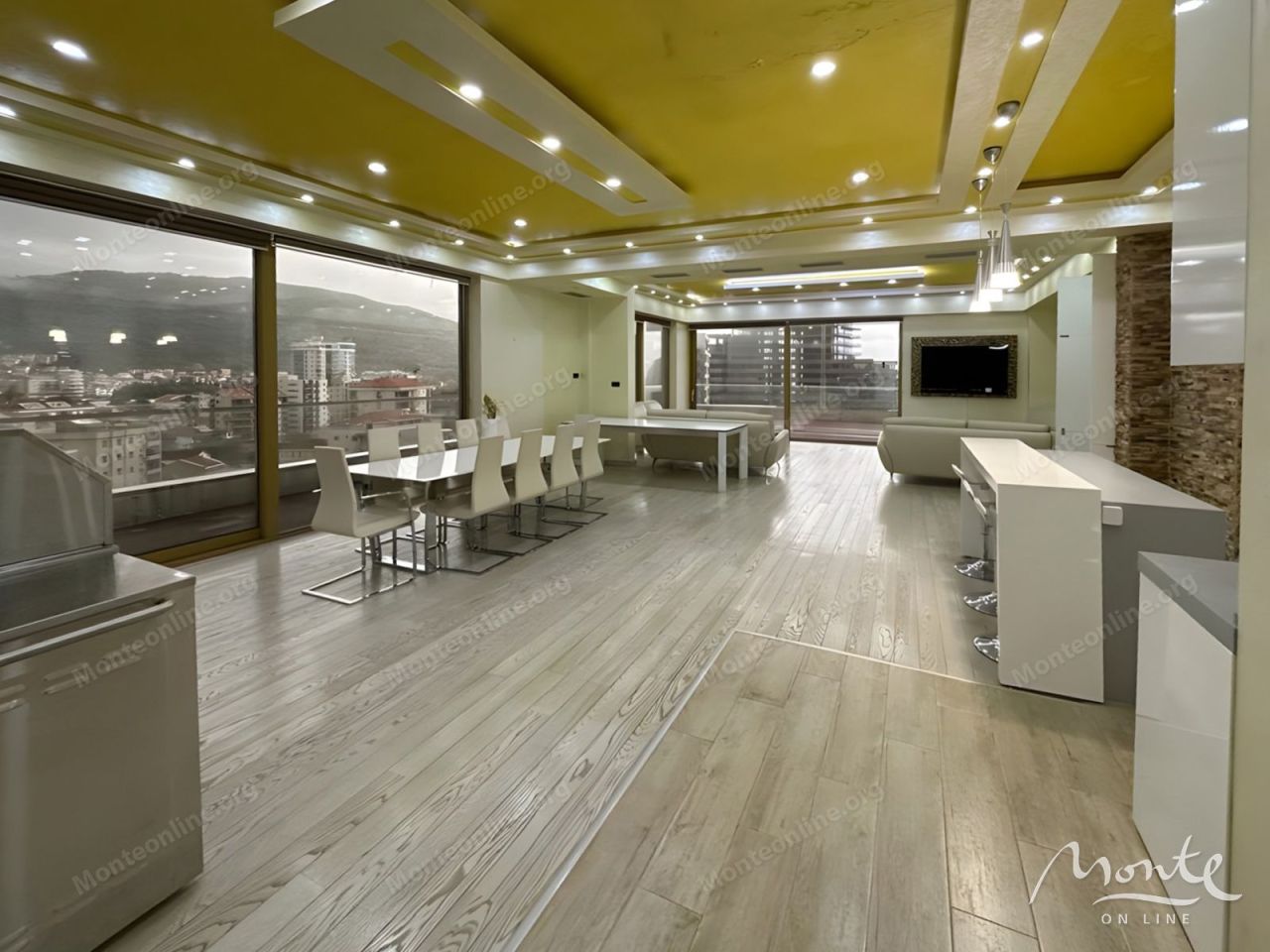 Апартаменты в Будве, Черногория, 158 м² - фото 1