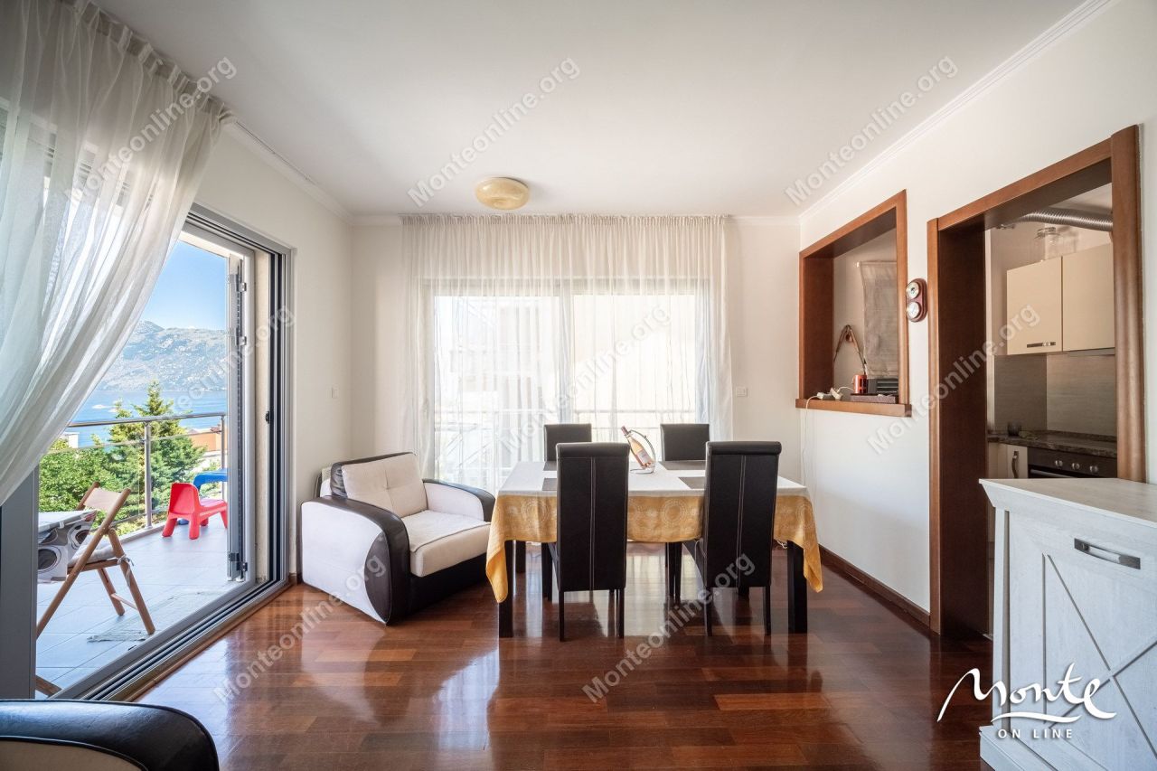 Апартаменты в Доброте, Черногория, 81 м² - фото 6