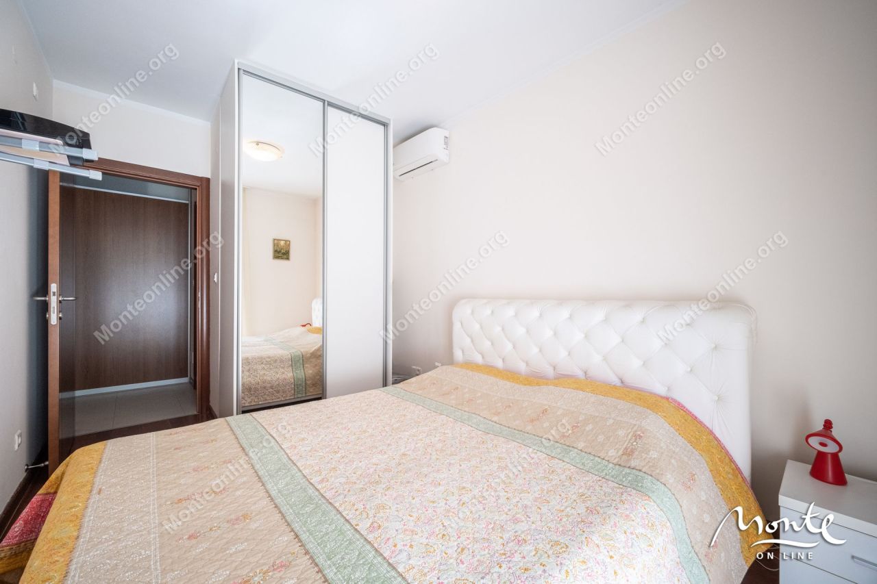 Апартаменты в Доброте, Черногория, 81 м² - фото 19