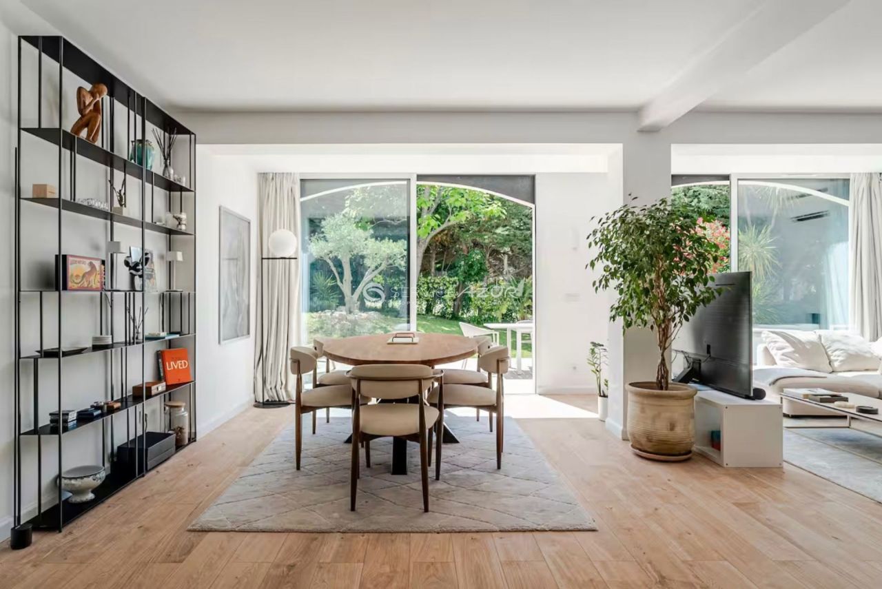 Вилла в Антибе, Франция, 90 м² - фото 2