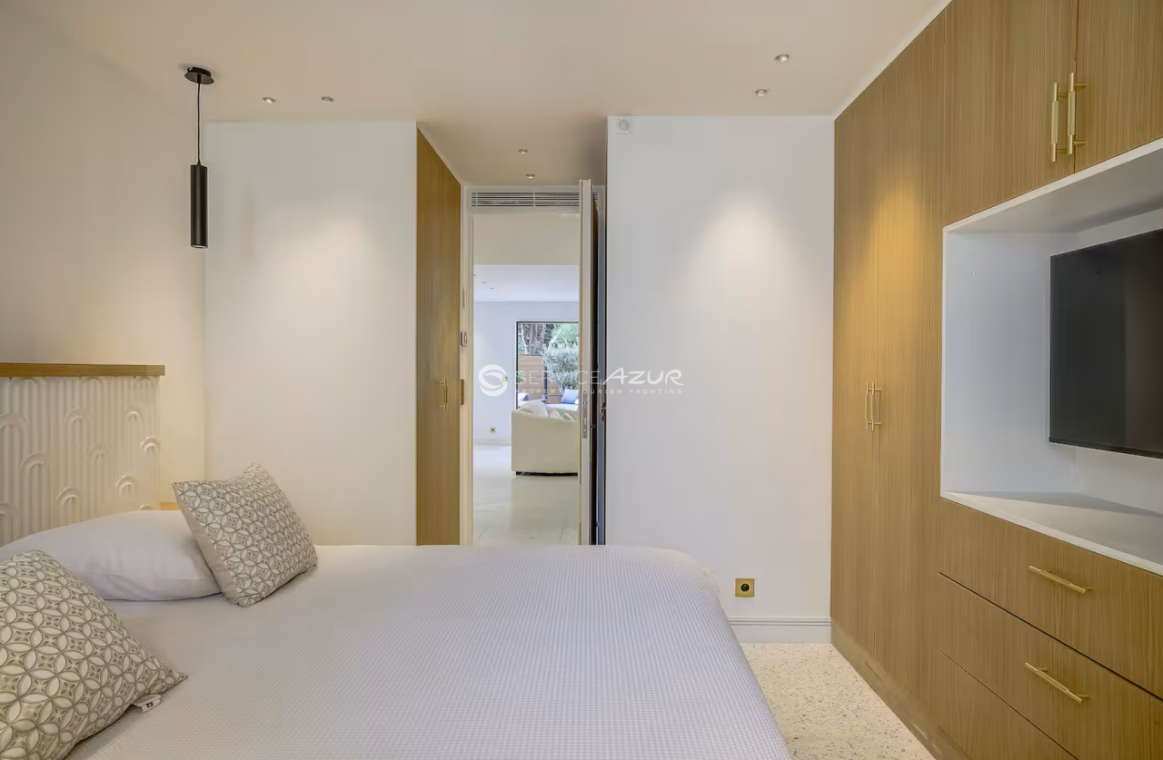 Апартаменты в Антибе, Франция, 100 м² - фото 12