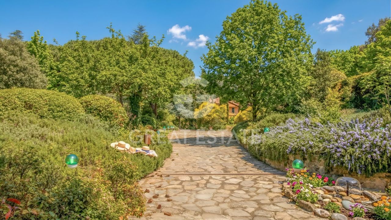 Апартаменты в Кортоне, Италия, 109.35 м² - фото 7