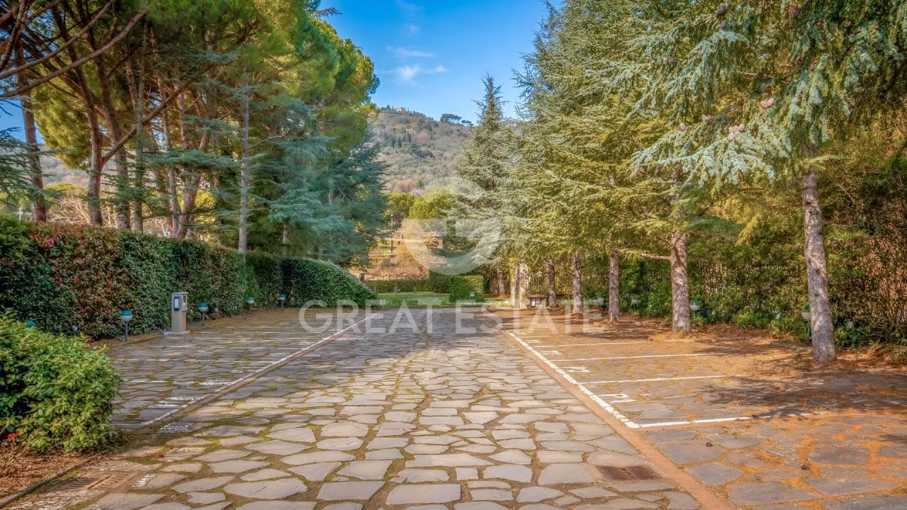 Апартаменты в Кортоне, Италия, 109.35 м² - фото 8