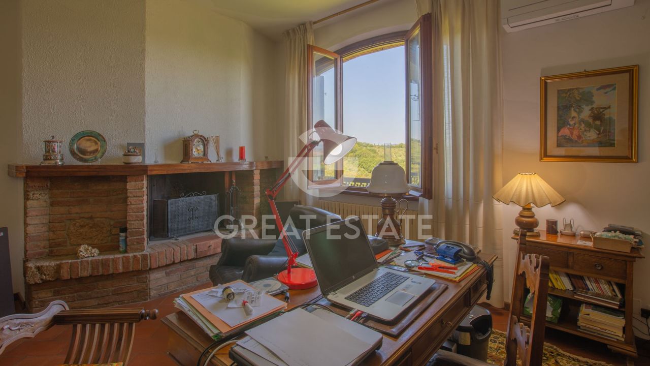 Вилла в Кьюси, Италия, 364.2 м² - фото 12