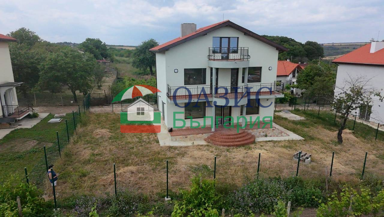 Дом в Равна-Горе, Болгария, 180 м² - фото 1