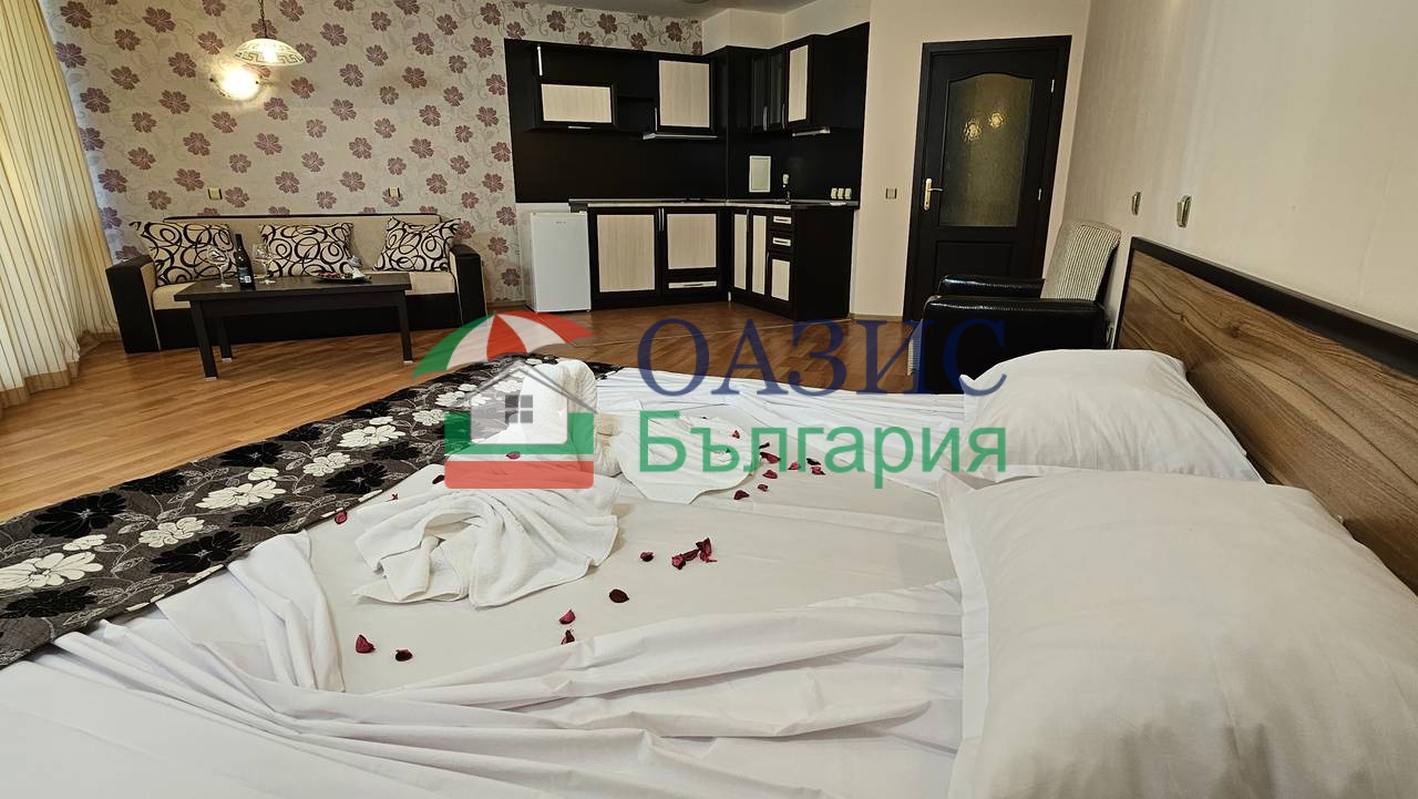 Отель, гостиница в Царево, Болгария, 55.1 м² - фото 1