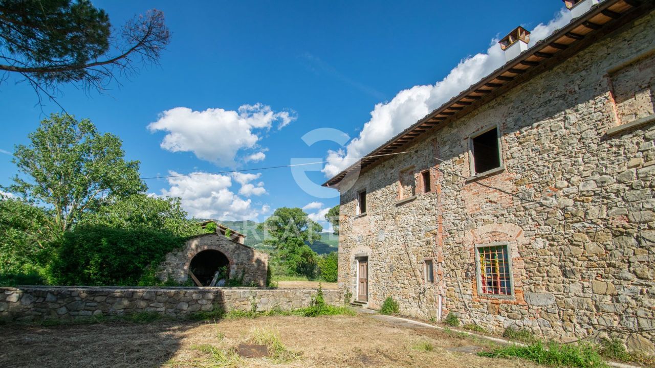 Дом в Реджелло, Италия, 809.4 м² - фото 5
