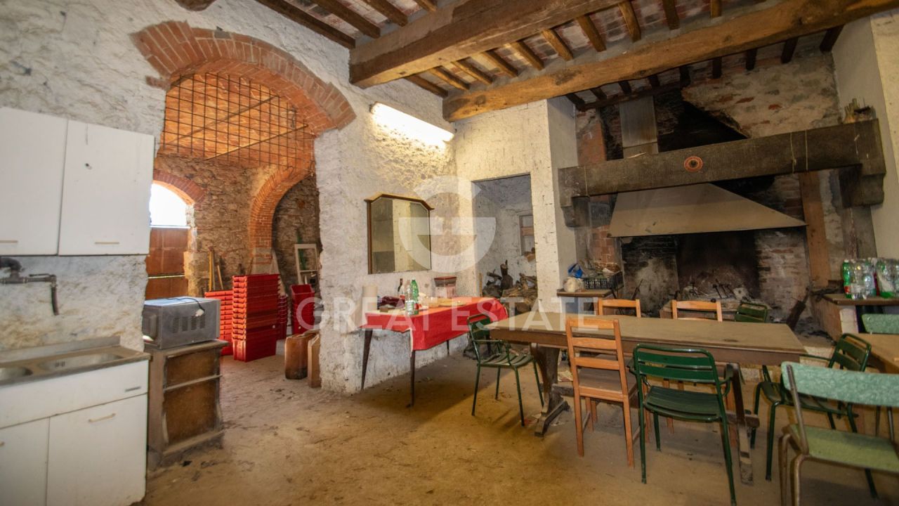 Дом в Реджелло, Италия, 809.4 м² - фото 14