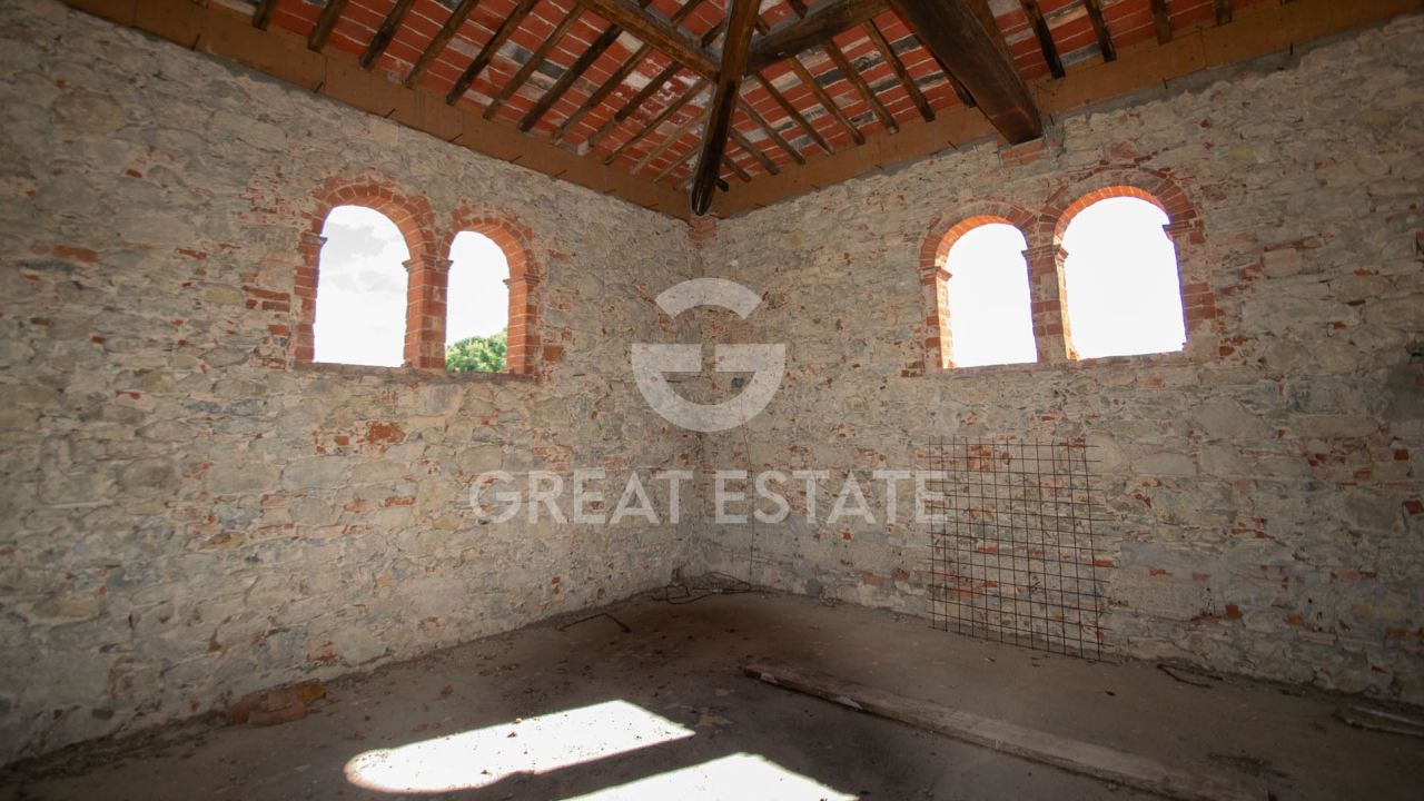 Дом в Реджелло, Италия, 809.4 м² - фото 15