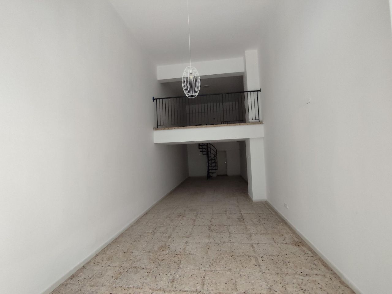Магазин Agia Zoni, Кипр, 80 м² - фото 2