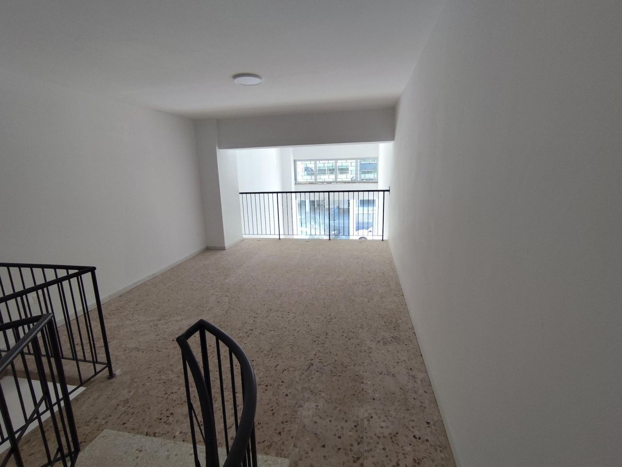 Магазин Agia Zoni, Кипр, 80 м² - фото 7