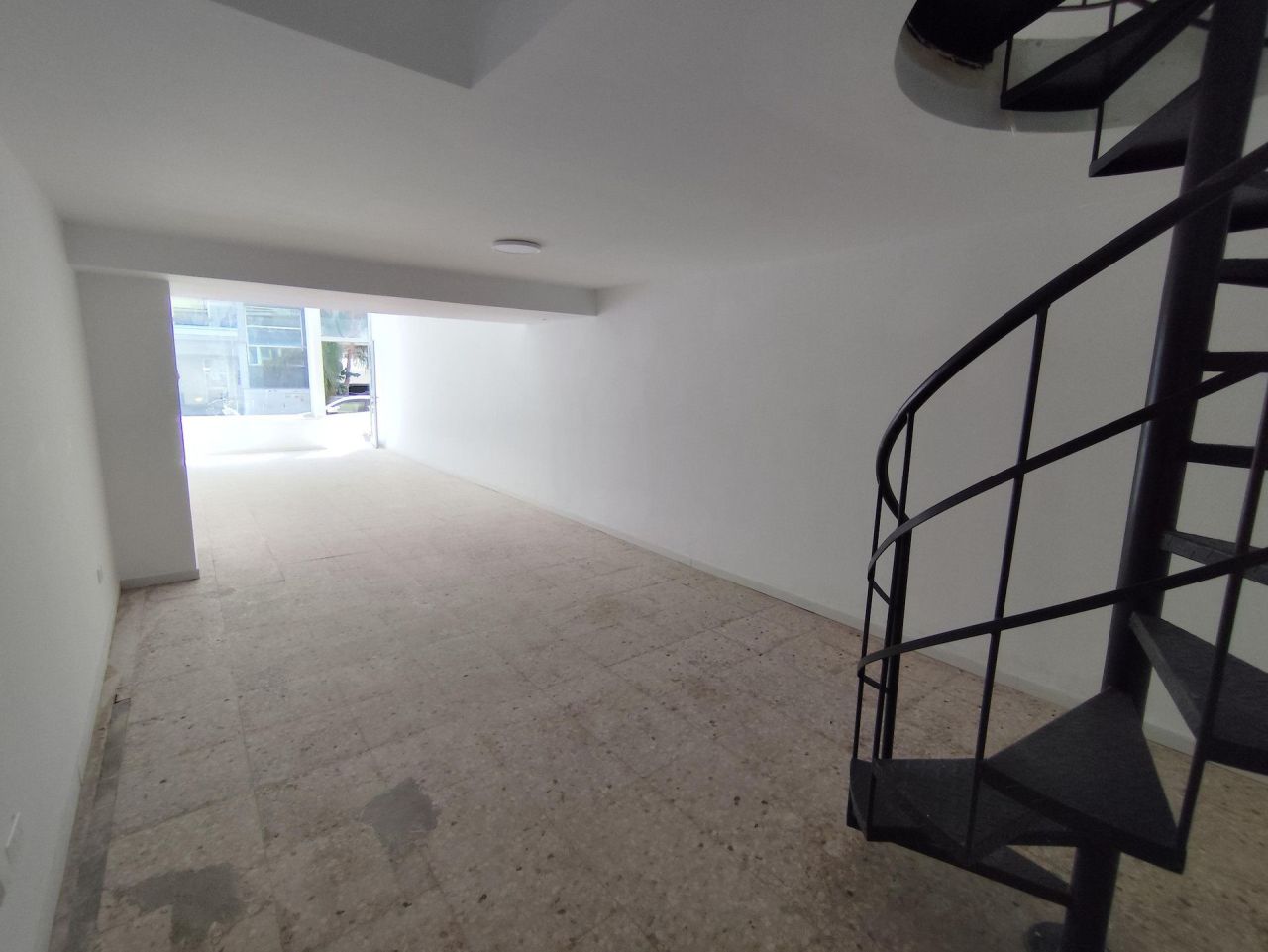Магазин Agia Zoni, Кипр, 80 м² - фото 9