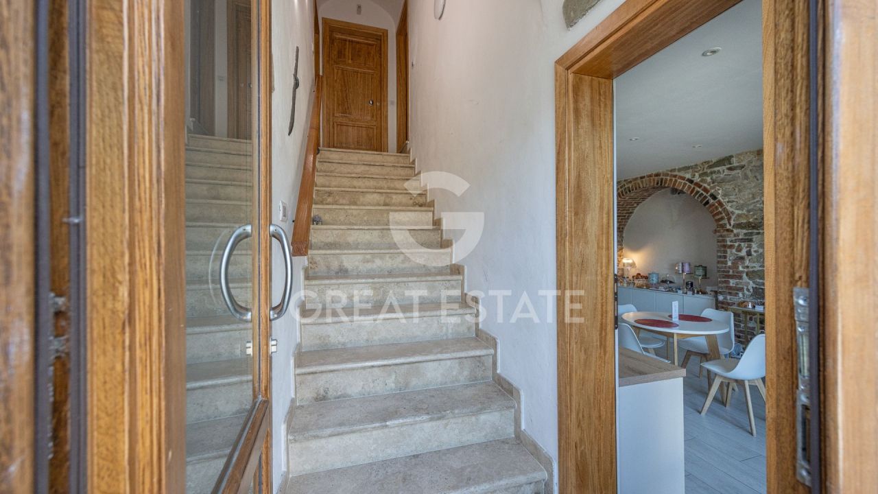 Дом в Синалунге, Италия, 370.25 м² - фото 12