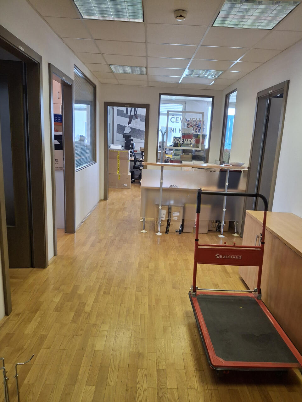 Офис в Любляне, Словения, 160 м² - фото 2