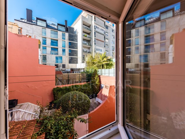 Квартира в Лиссабоне, Португалия, 80 м² - фото 14